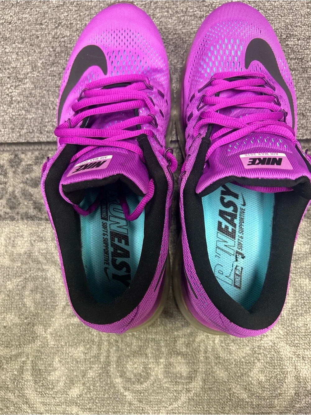 Nike Women's Athletic Shoes Purple /Black  Size 10  Excellent PreOwned Condition